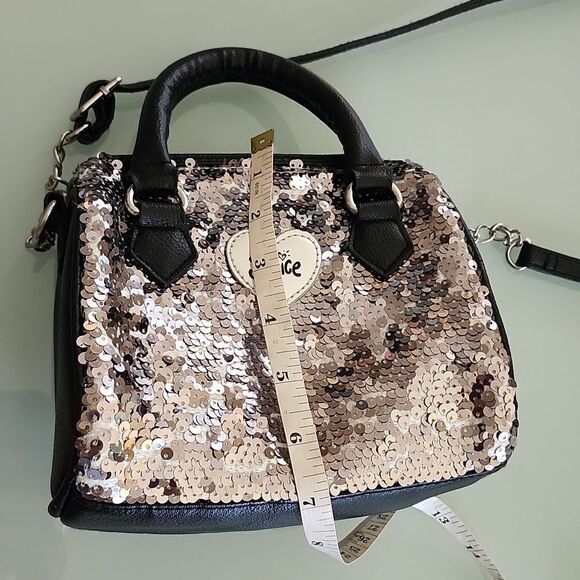 Justice Crossbody Bag - Picture 7 of 8